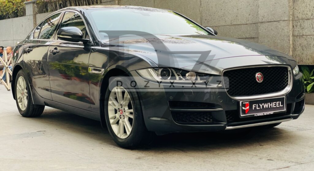 Jaguar XJ